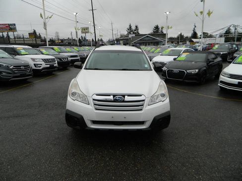 Used 2013 Subaru Outback 2.5i image 3
