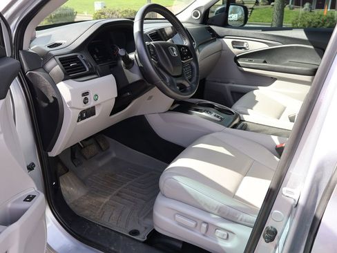 Used 2021 Honda Pilot Special Edition image 4