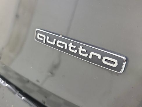 Used 2023 Audi Q5 e Premium Plus w/ Premium Plus Package AWD/4WD image 7