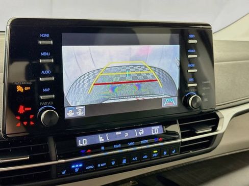 Used 2023 Toyota Sienna Limited AWD/4WD image 13