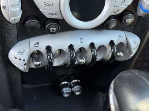 Used 2009 MINI Cooper Clubman Hardtop image 25