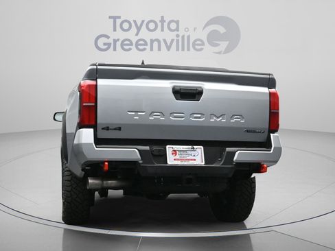 New 2026 Toyota Tacoma TRD Off-Road AWD/4WD image 12