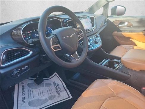 Used 2022 Chrysler Pacifica Pinnacle image 17