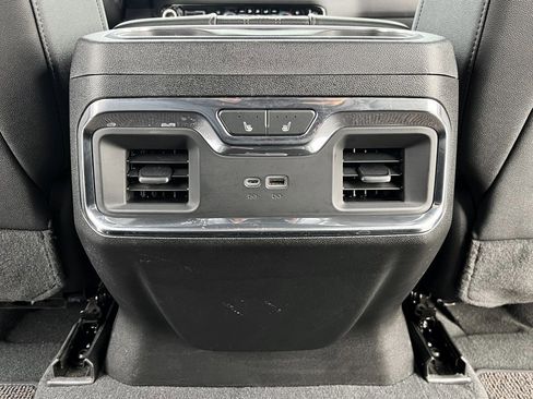 Used 2024 Chevrolet Silverado 2500 High Country image 22