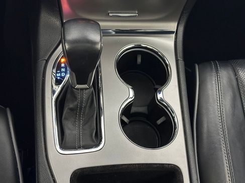 Used 2020 Jeep Grand Cherokee Overland image 15