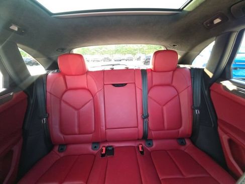Used 2016 Porsche Macan Turbo AWD/4WD image 28