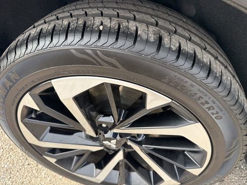 Used 2024 Mitsubishi Outlander SE image 12