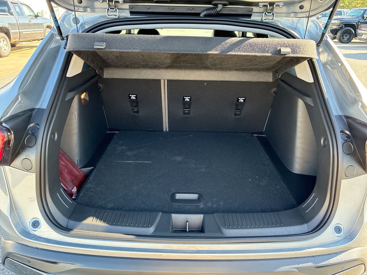 New 2026 Chevrolet Trax ACTIV w/ Sunroof Package FWD image 25