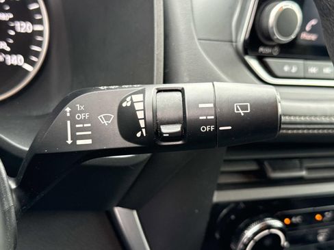 Used 2024 Nissan Rogue S image 16