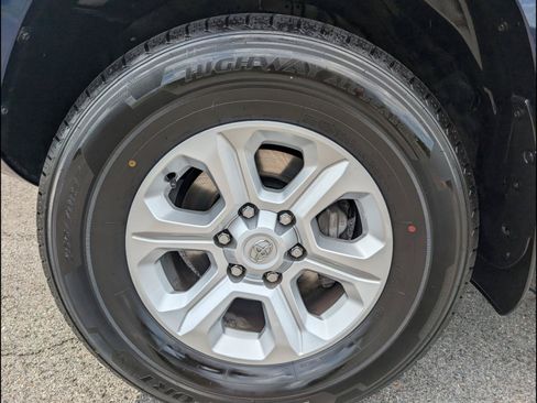 Used 2024 Toyota 4Runner SR5 RWD image 20