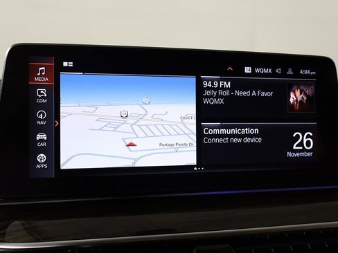 Used 2022 BMW M550i xDrive w/ Premium Package image 57