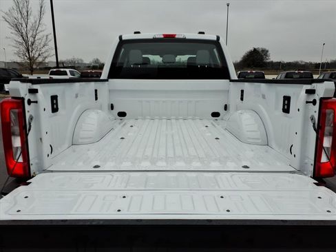 Certified 2025 Ford F250 XL w/ FX4 Off-Road Package image 10