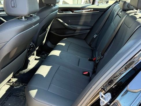 Certified 2023 BMW 530e w/ Convenience Package image 32