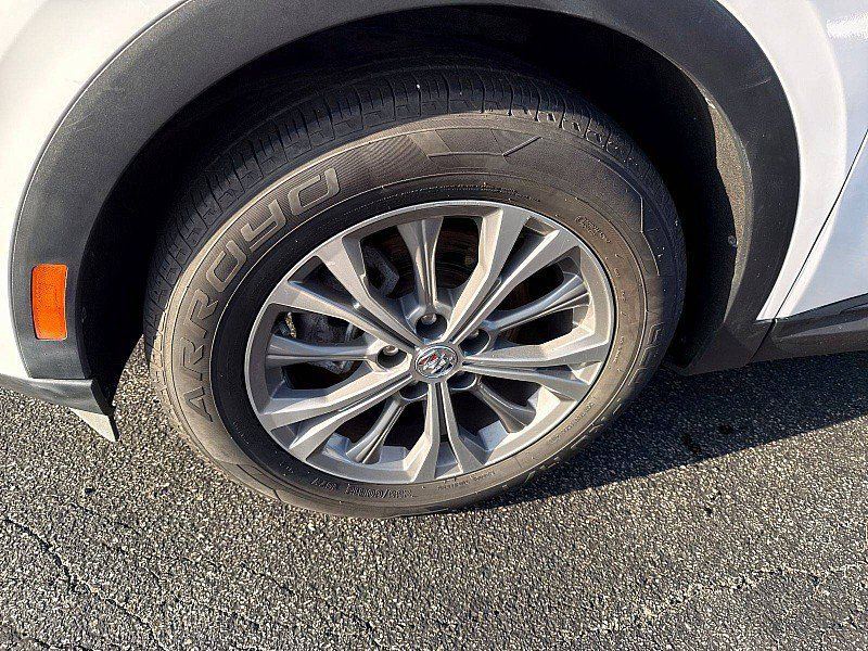 Used 2022 Buick Envision Preferred FWD image 23
