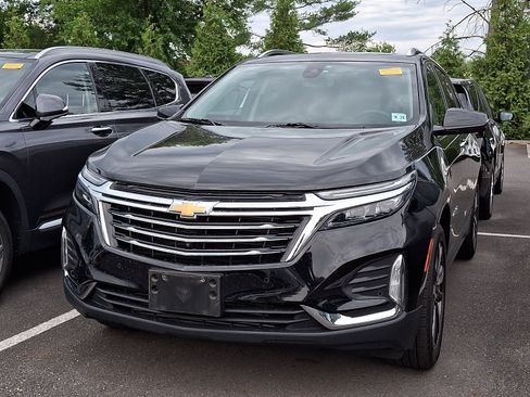 Used 2023 Chevrolet Equinox Premier AWD/4WD image 2