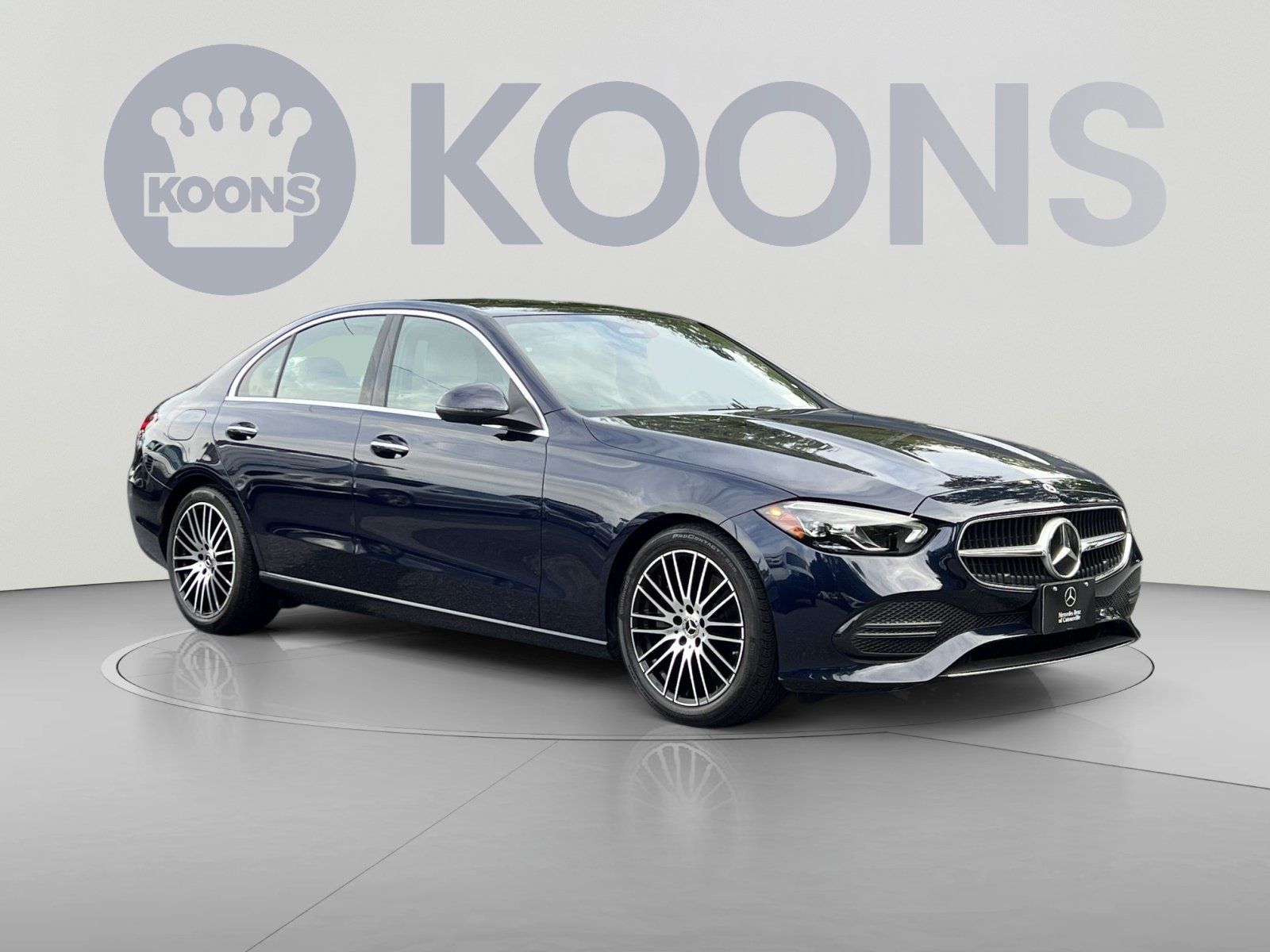 Used 2023 Mercedes-Benz C 300 4MATIC Sedan image 2