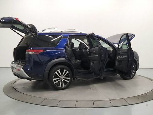 Used 2023 Nissan Pathfinder Platinum AWD/4WD image 15