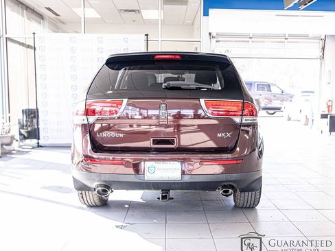 Used 2012 Lincoln MKX FWD image 13