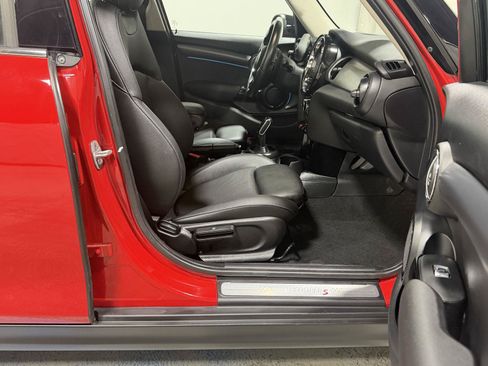 Used 2024 MINI Cooper S FWD image 6