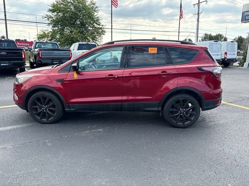 Used 2018 Ford Escape SE w/ SE Sport Appearance Package AWD/4WD image 8