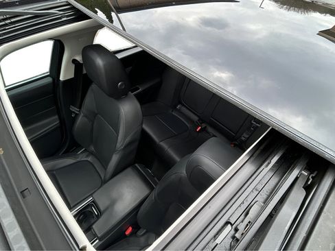 Used 2016 Jaguar XF Premium image 26