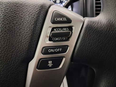 Used 2023 Nissan Titan SV image 16