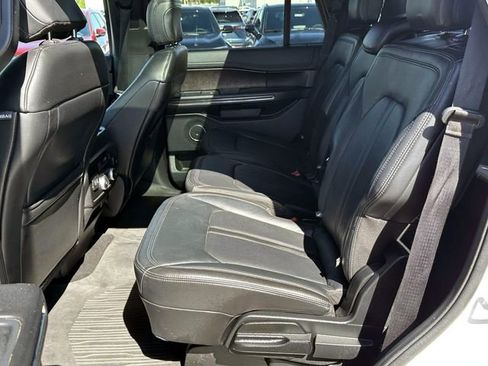 Used 2018 Ford Expedition Limited w/ Equipment Group 302A AWD/4WD image 14