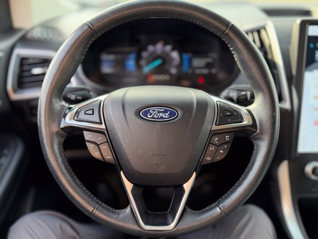 Used 2024 Ford Edge SEL AWD/4WD image 7
