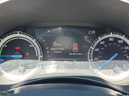 Used 2022 Toyota Highlander XLE FWD image 21