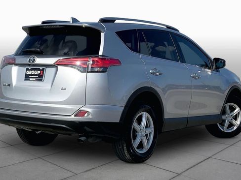 Used 2017 Toyota RAV4 LE FWD image 13
