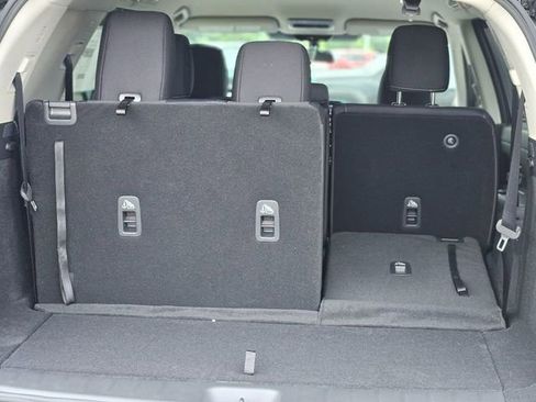 New 2025 Nissan Pathfinder SV image 25