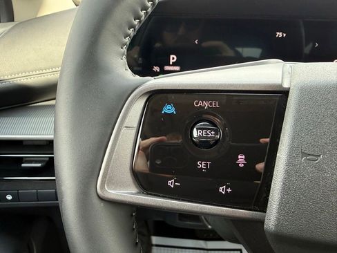 Used 2025 Nissan Murano SV AWD/4WD image 22