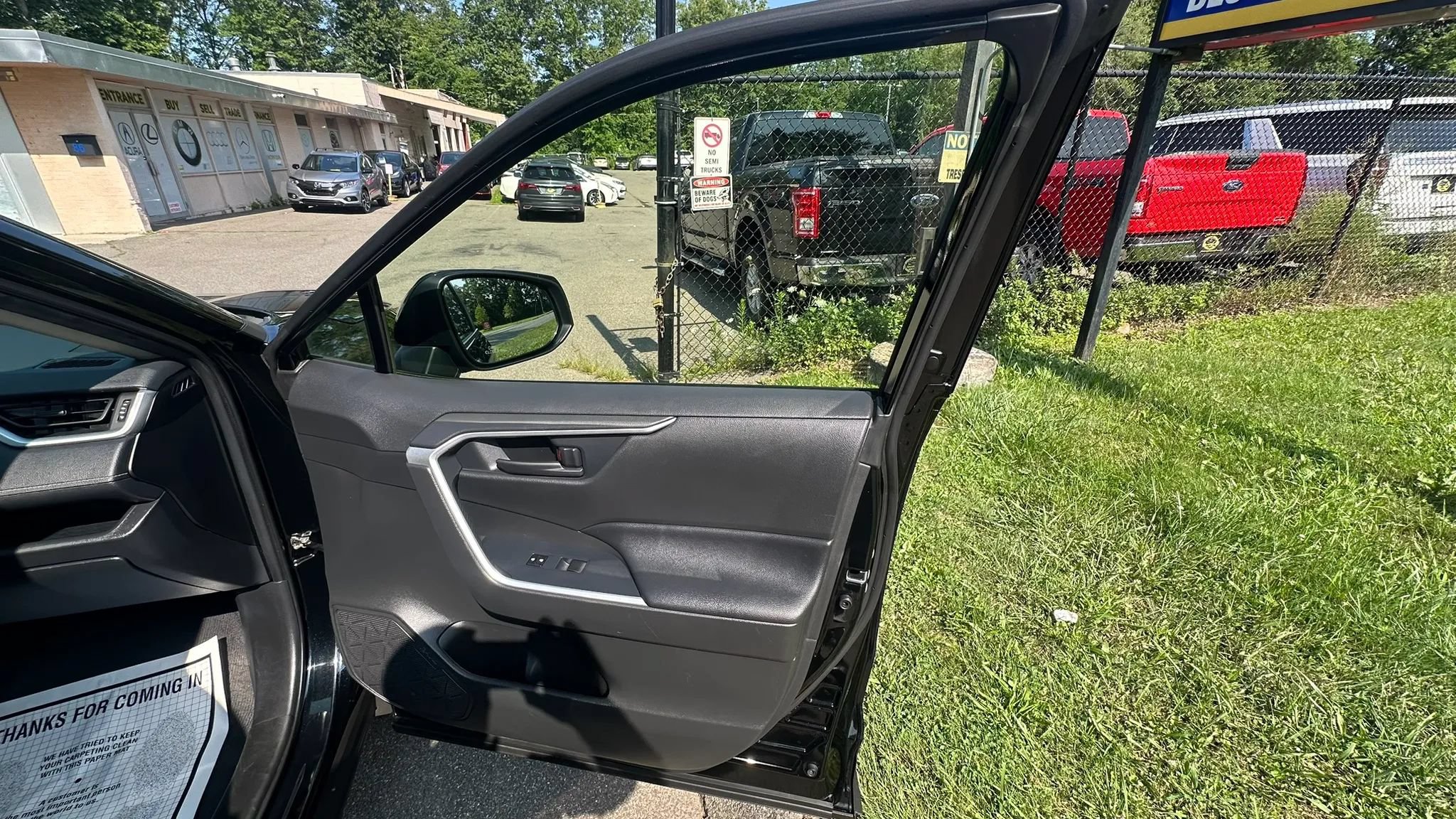 Used 2020 Toyota RAV4 LE AWD/4WD image 35