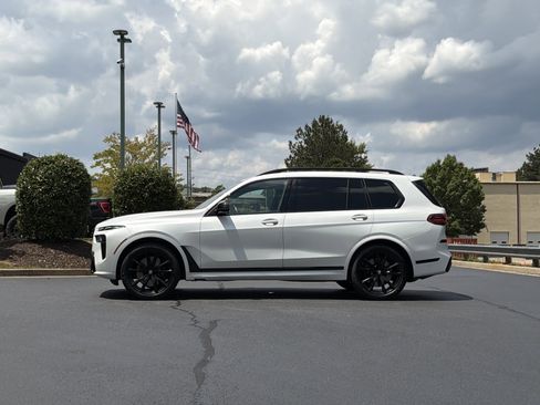Used 2024 BMW X7 M60i w/ Climate Comfort Package AWD/4WD image 15