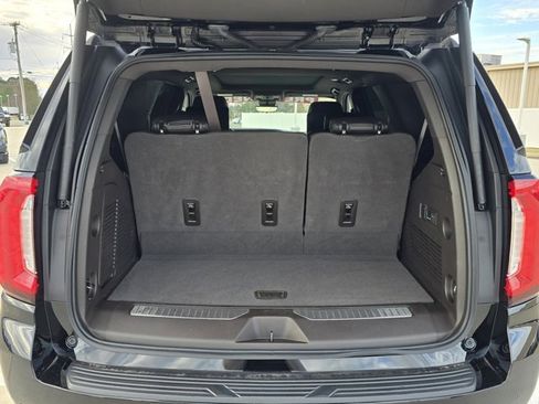 Used 2023 GMC Yukon Denali image 9