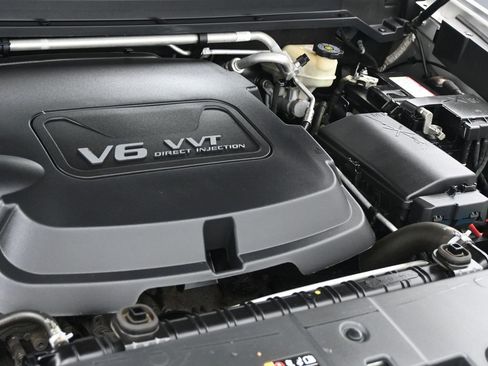 Used 2016 GMC Canyon SLE image 22