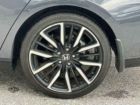 Used 2023 Honda Accord Touring image 12