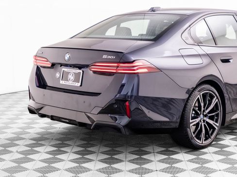 Used 2024 BMW 530i xDrive w/ M Sport Package AWD/4WD image 39