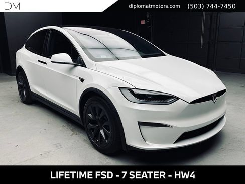 Used 2025 Tesla Model X AWD/4WD image 8