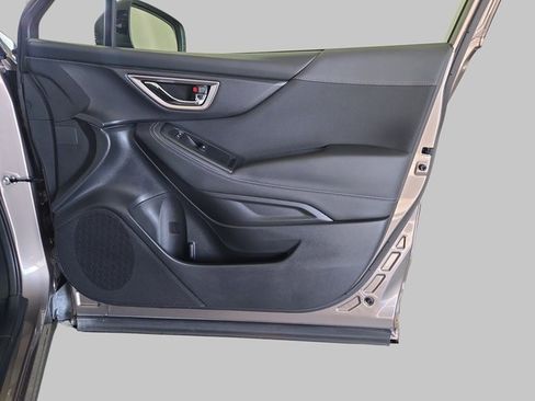 Used 2023 Subaru Forester Premium image 11