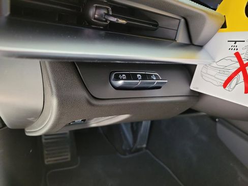 New 2026 Chevrolet Corvette Stingray Coupe w/ Z51 Performance Package image 17