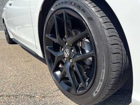 Used 2023 Honda Civic Sport image 8