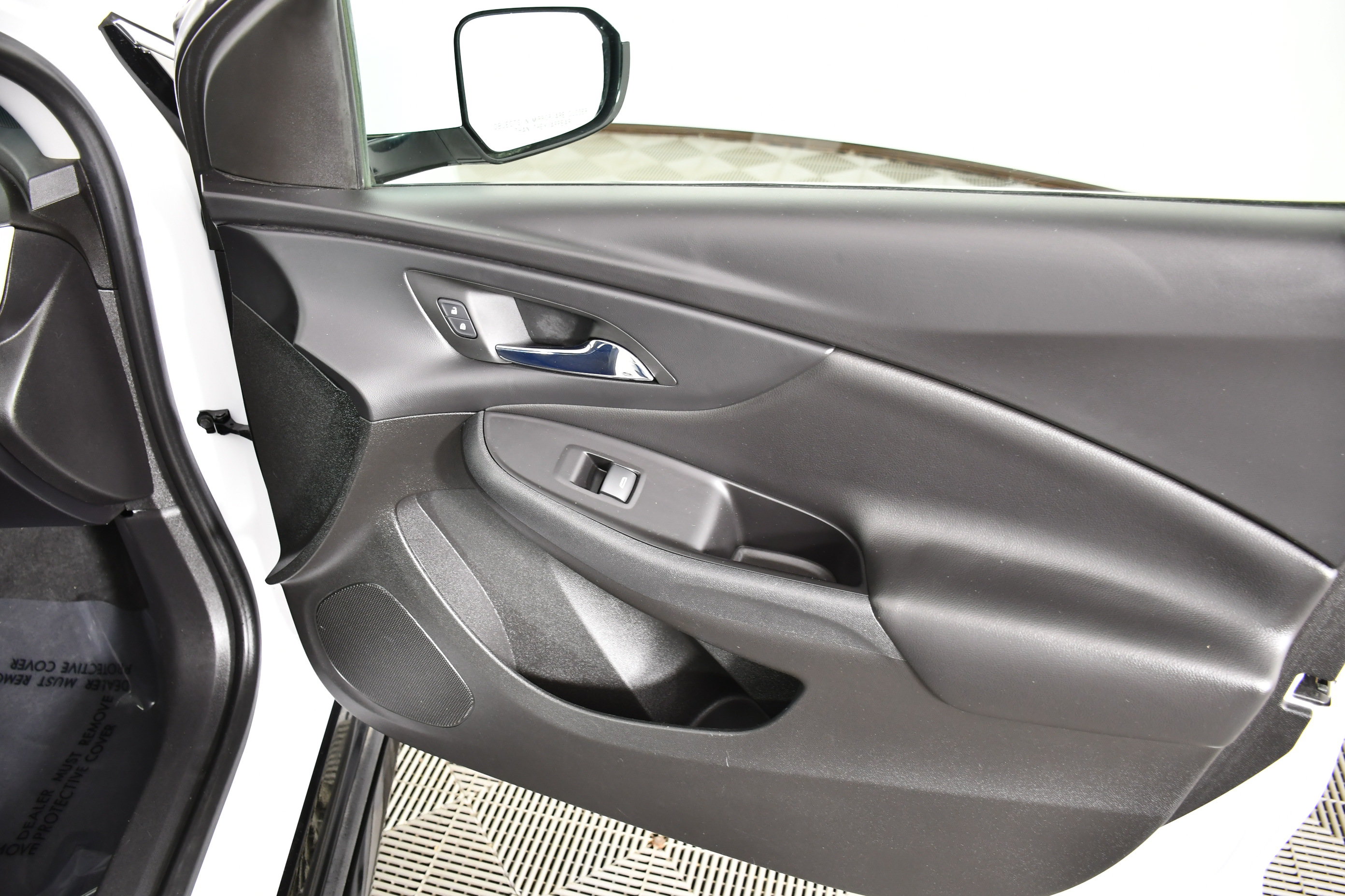 Used 2018 Chevrolet Volt LT w/ Comfort Package FWD image 37