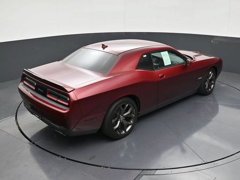 Used 2018 Dodge Challenger SXT Plus RWD image 16