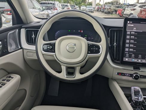 New 2026 Volvo XC60 T8 Ultra image 17