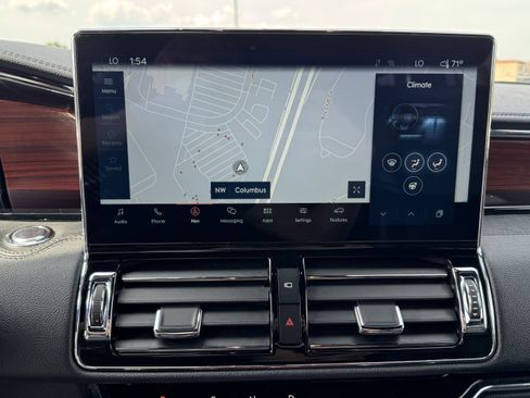 Used 2024 Lincoln Navigator L 4WD image 29