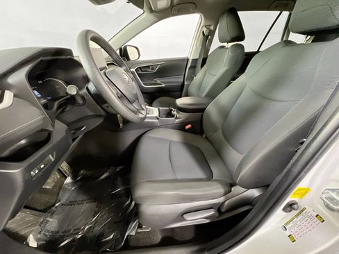 Used 2023 Toyota RAV4 LE image 19