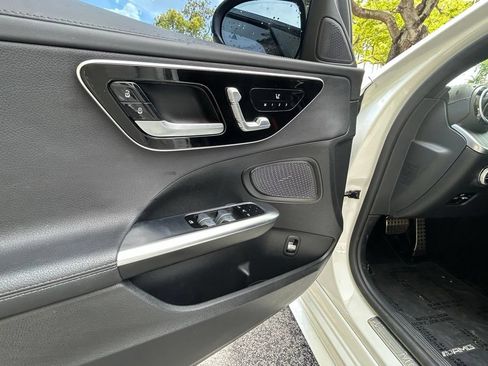 Used 2023 Mercedes-Benz C 300 Sedan image 13