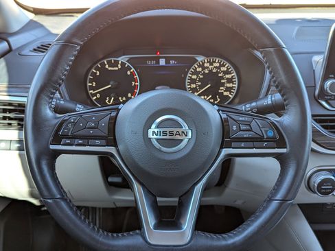 Used 2019 Nissan Altima 2.0 Edition One image 20