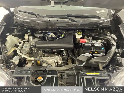 Used 2017 Nissan Rogue SV FWD image 48